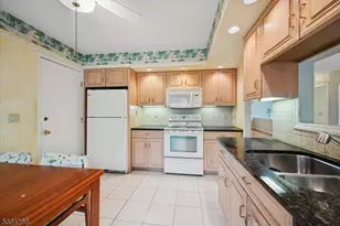 2 Berkley Ln, Bedminster Township, NJ 07921 - Photo 18