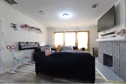 349 Osborne Ter, Newark, NJ 07112 - Photo 32