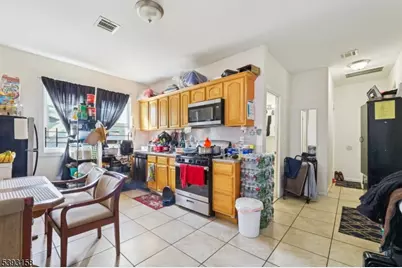 349 Osborne Ter, Newark, NJ 07112 - Photo 4