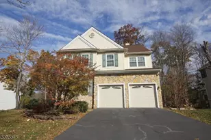 92 Harvard Cir, Montgomery Township, NJ 08540 - Photo 2