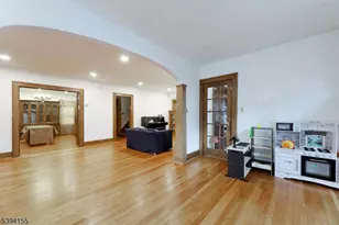 14 Laurel Ave, Clifton, NJ 07012 - Photo 10