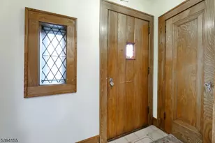 14 Laurel Ave, Clifton, NJ 07012 - Photo 6