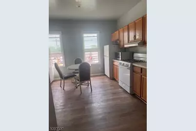 329 Wagaraw Rd #10, Hawthorne, NJ 07506 - Photo 2