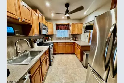 36 Deer Path Dr, Mount Olive, NJ 07836 - Photo 4