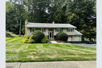 62 Fawnridge Dr, Washington Township, NJ 07853 - Photo 1