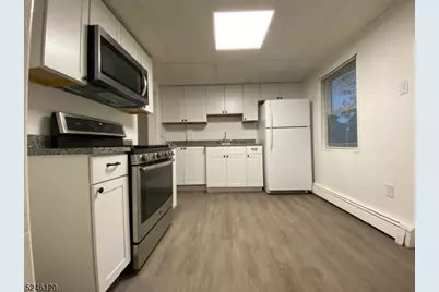 2 Holloway Pl, Morris Township, NJ 07950 - Photo 2