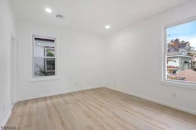 813 S 12th St, Newark, NJ 07108 - Photo 10