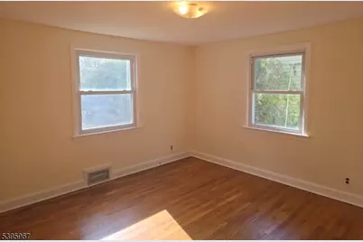 1815 Vauxhall Rd, Union Township, NJ 07083 - Photo 6