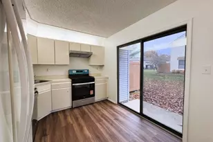 1 Lyon Ln, Franklin Township, NJ 08823 - Photo 6