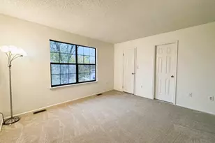 1 Lyon Ln, Franklin Township, NJ 08823 - Photo 12