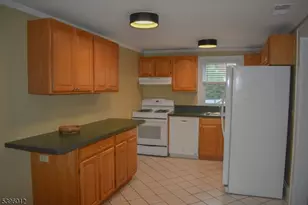 13 W Main St, Mendham, NJ 07945 - Photo 16