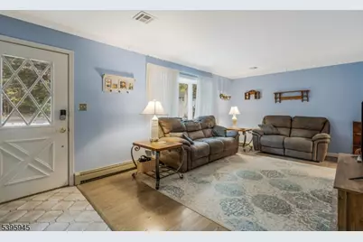 608 Raritan Ave, Middletown Twp., NJ 07716 - Photo 6