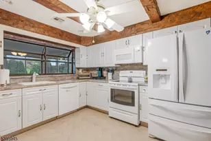 608 Raritan Ave, Middletown Twp., NJ 07716 - Photo 10