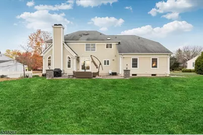 11 Madaline Dr, Edison, NJ 08820 - Photo 6