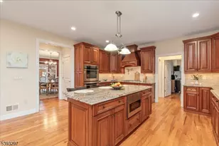 11 Madaline Dr, Edison, NJ 08820 - Photo 14