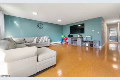 54 Brookdale Ave, Newark, NJ 07106 - Photo 4