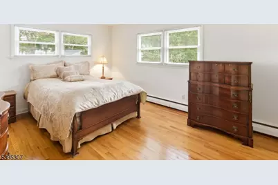 2286 Stocker Ln, Scotch Plains Township, NJ 07076 - Photo 20