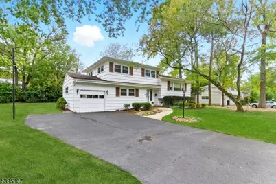 2286 Stocker Ln, Scotch Plains Township, NJ 07076 - Photo 2