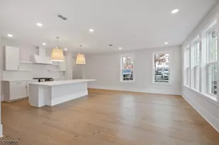 102 Iris Ct, Warren Township, NJ 07059 - Photo 6