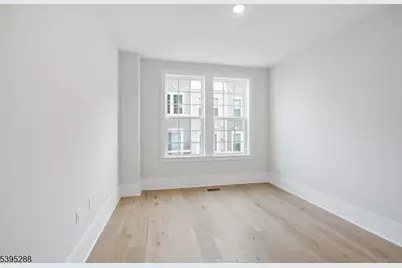 102 Iris Ct, Warren Township, NJ 07059 - Photo 14