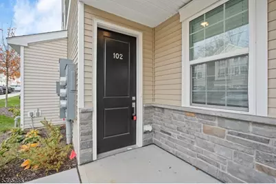 102 Iris Ct, Warren Township, NJ 07059 - Photo 1