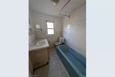 240 Woodcliff Ave, Little Falls Township, NJ 07424 - Photo 6