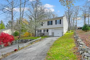 96 Papscoe Rd, West Milford, NJ 07421 - Photo 4