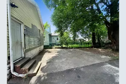 188 Paine Ave, Irvington, NJ 07111 - Photo 2