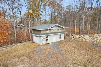41 Kilroy Rd, Andover Township, NJ 07821 - Photo 4