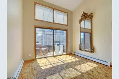 18 Jani Ct, Clifton, NJ 07013 - Photo 6