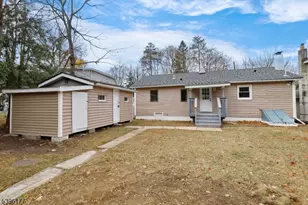 42 Smith St, Hope Township, NJ 07825 - Photo 8