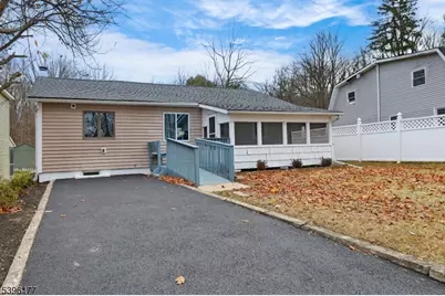 42 Smith St, Hope Township, NJ 07825 - Photo 4