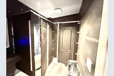 580 Ridge Rd, North Arlington, NJ 07031 - Photo 10