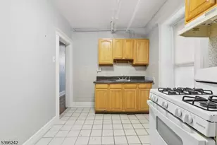 162 Fairview Ave, Jersey City, NJ 07304 - Photo 6