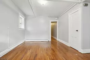 162 Fairview Ave, Jersey City, NJ 07304 - Photo 8