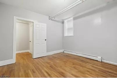 162 Fairview Ave, Jersey City, NJ 07304 - Photo 12