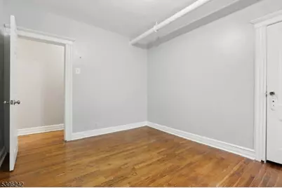 162 Fairview Ave, Jersey City, NJ 07304 - Photo 16