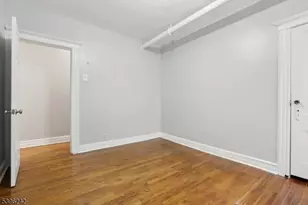 162 Fairview Ave, Jersey City, NJ 07304 - Photo 16