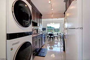 2 Claridge Dr 3Lw, Verona, NJ 07044 - Photo 4