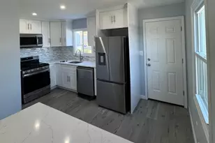 37 Irving St, Carteret, NJ 07008 - Photo 2