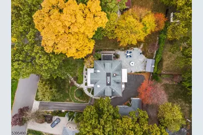 18 Stockton Pl, Nutley, NJ 07110 - Photo 2