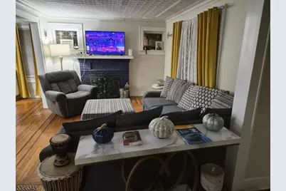 95 Farragut Rd, North Plainfield, NJ 07062 - Photo 2