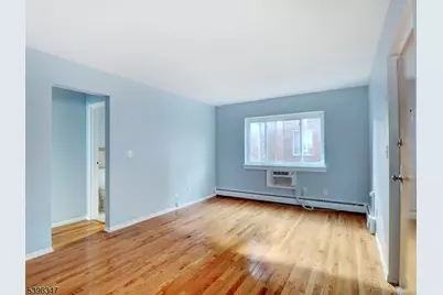 372 Valley St #5F, South Orange, NJ 07079 - Photo 4