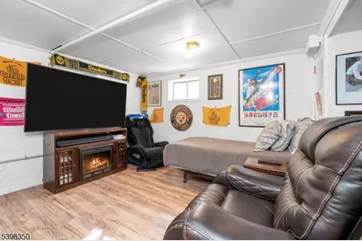 21 Sunrise Ave, Bloomingdale, NJ 07403 - Photo 36