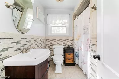 21 Sunrise Ave, Bloomingdale, NJ 07403 - Photo 28