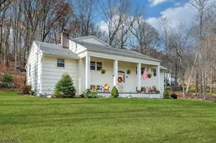 7 Kentbrook Terrace, Kinnelon, NJ 07405 - Photo 4