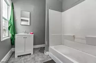 71 W Alpine St, Newark, NJ 07108 - Photo 22