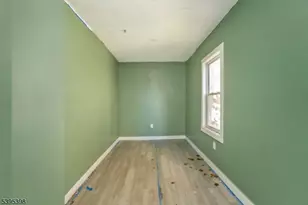 71 W Alpine St, Newark, NJ 07108 - Photo 8