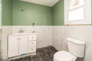 71 W Alpine St, Newark, NJ 07108 - Photo 14