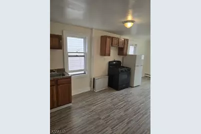 310 E Jersey St, Elizabeth, NJ 07206 - Photo 2